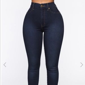 Fashion nova high waisted dark denim Sz 7/8